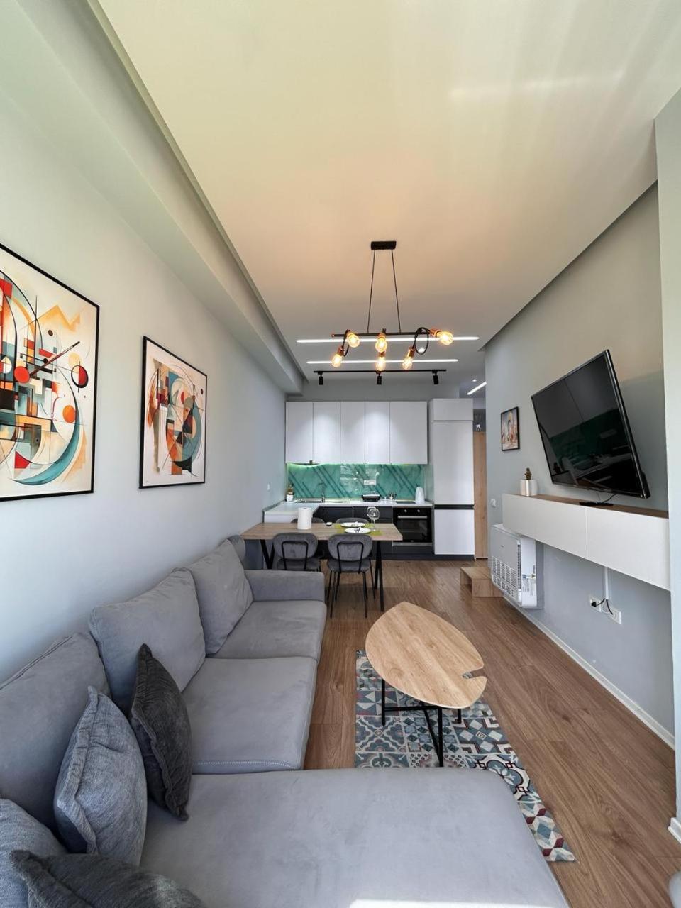 Picasso Apartment Тирана Екстериор снимка