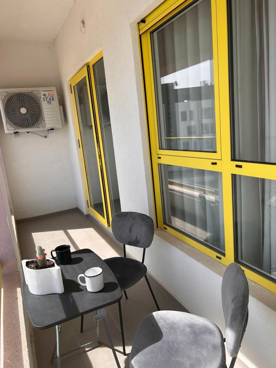 Picasso Apartment Тирана Екстериор снимка