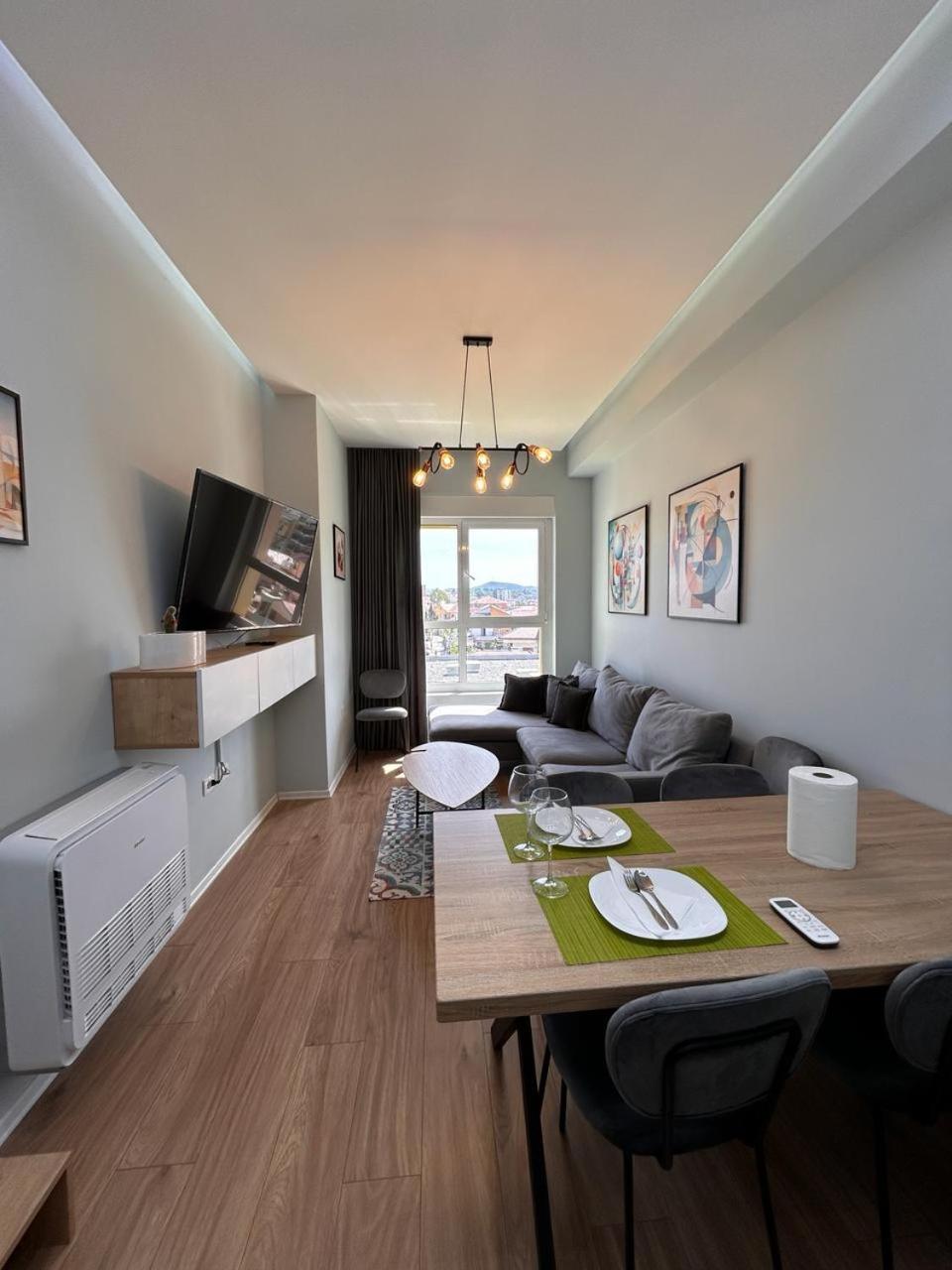 Picasso Apartment Тирана Екстериор снимка