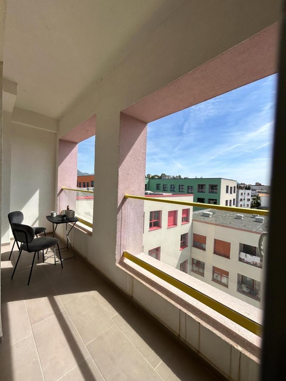 Picasso Apartment Тирана Екстериор снимка