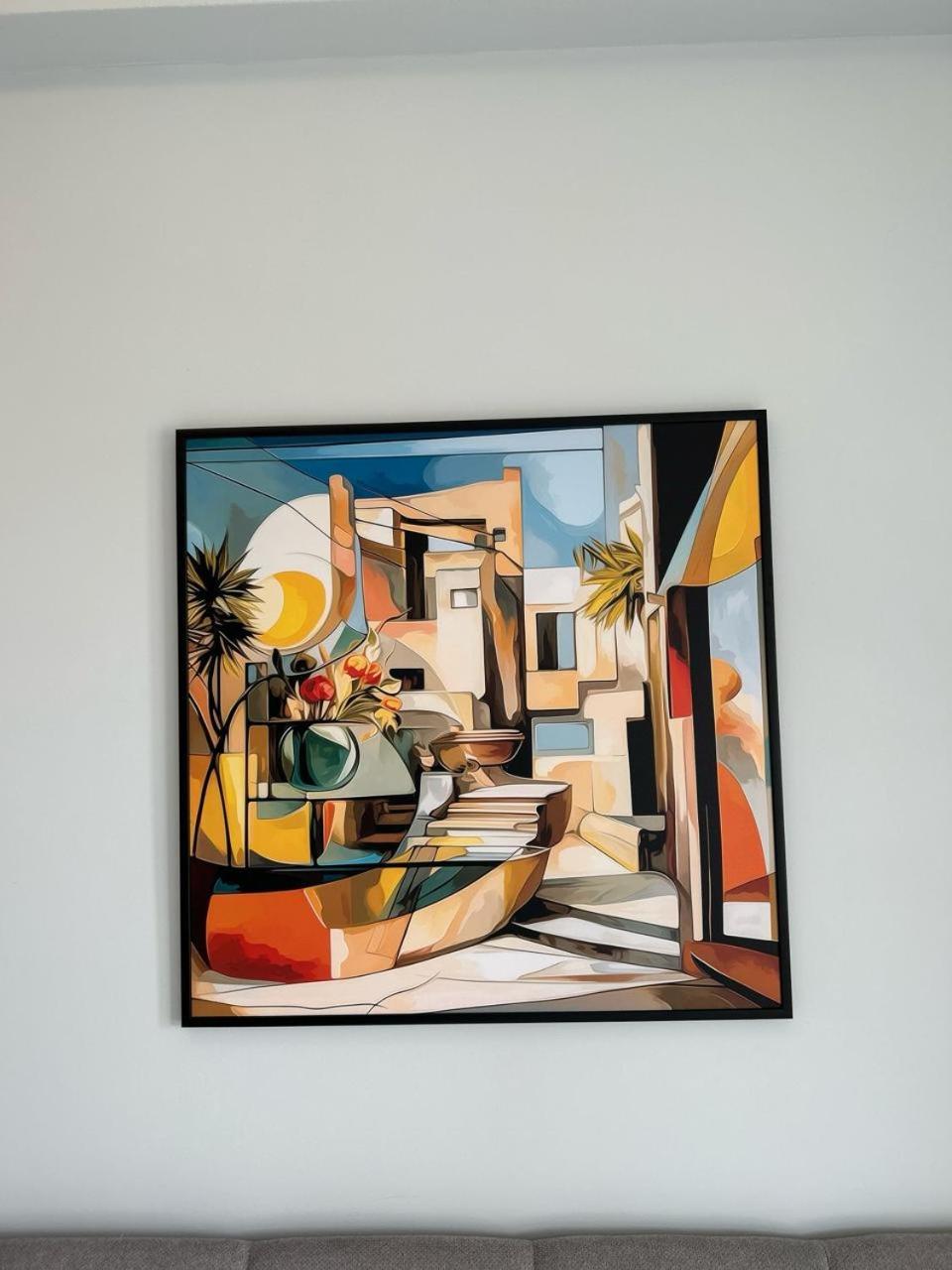 Picasso Apartment Тирана Екстериор снимка