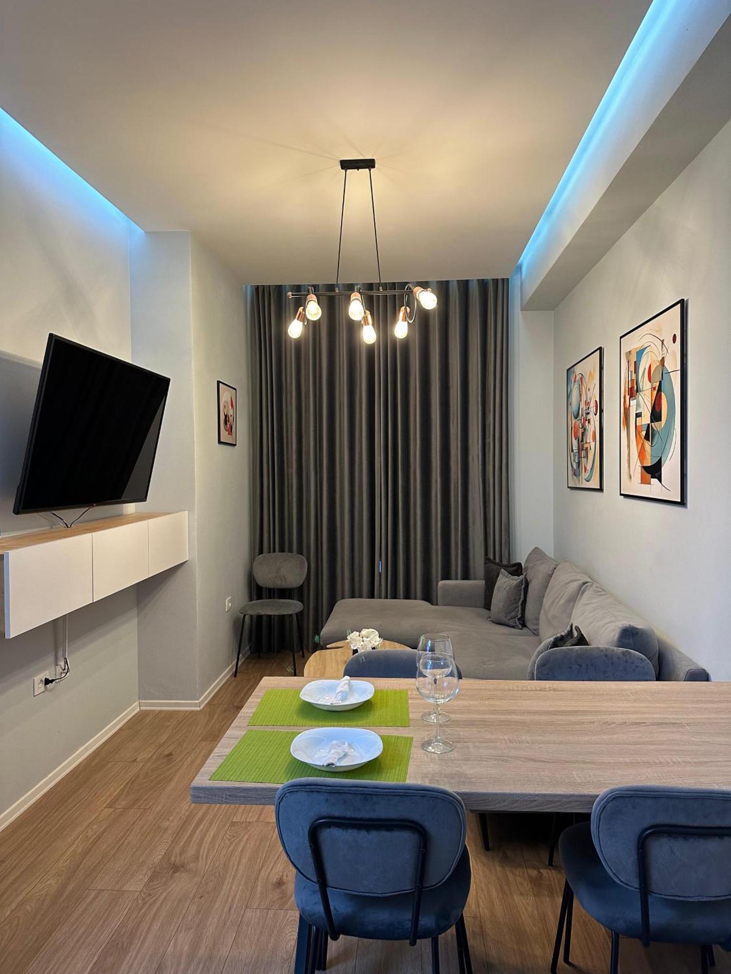 Picasso Apartment Тирана Екстериор снимка